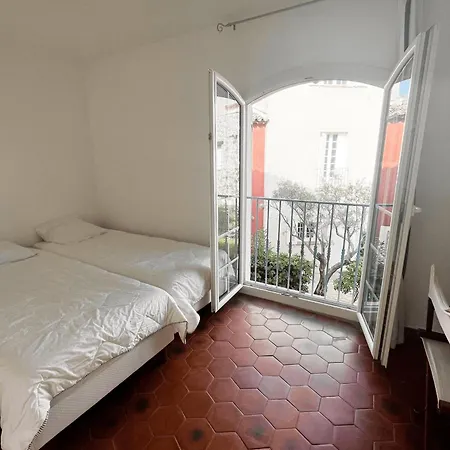Renovated House With Wifi Ac A Large Terrace And A Mooring *
